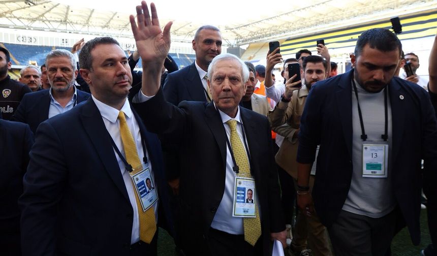 Aziz Yıldırım: "Benim Fenerbahçelilere ödenmemiş bir borcum var"