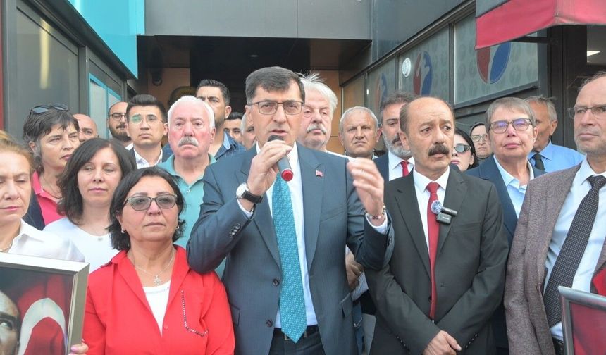 CHP Kütahya Teşkilatı'nda toplu istifa: 3 belediye başkanı ile birlikte Yeni Parti'ye katıldı