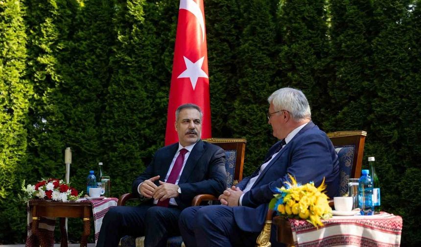 Dışişleri Bakanı Fidan Kiev'de Ukraynalı mevkidaşı Sibiha ile görüştü