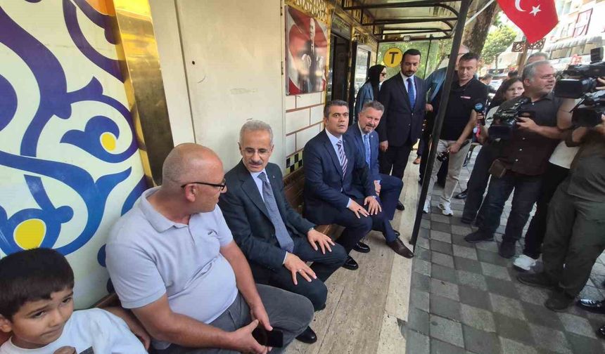 Ulaştırma ve Altyapı Bakanı Uraloğlu Tekirdağ'da koordinasyon toplantısına katıldı