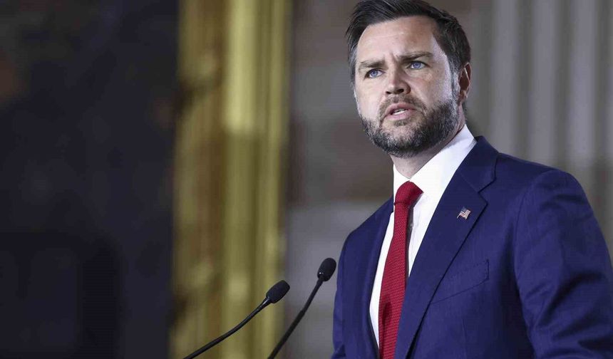 Vance: 'Savaşta önceliğimiz ABD'liler için petrol ve doğal gazı düşük tutmak, ikincisi İran'ın nükleer silah edinmesini engellemek'