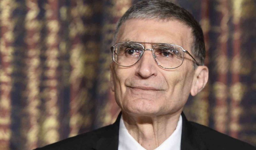 Azerbaycan'dan Türk bilim insanı Aziz Sancar'a 'Şöhret Nişanı'