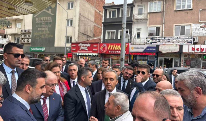 Bakan Güler Afyonkarahisar'da esnaf ile buluştu