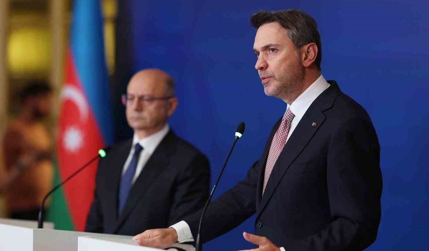Enerji Bakanı Bayraktar: 'Türkiye-Azerbaycan-Gürcistan-Bulgaristan'ı bir araya getiren yeşil elektrik iletimi ve ticareti projesini elektriğin TANAP'ı olarak adlandırıyorum'