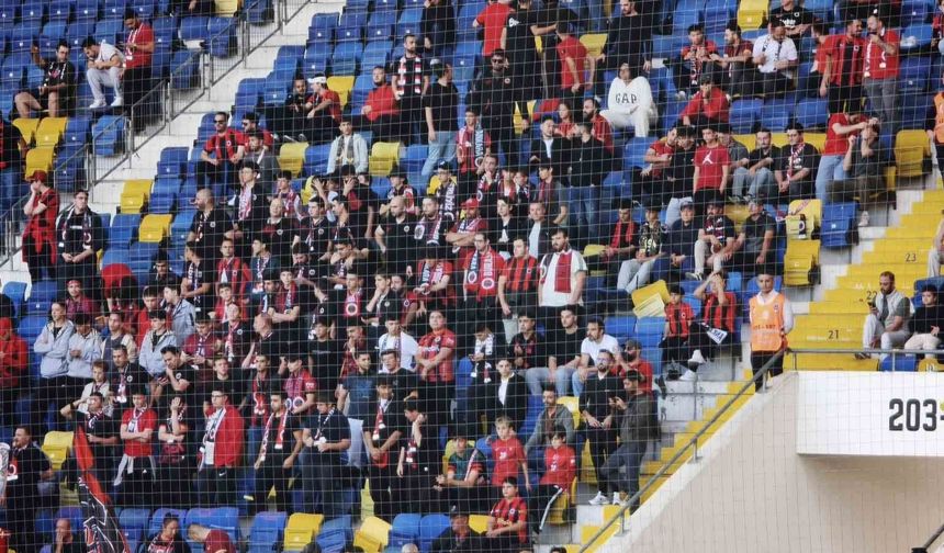 Gençlerbirliği taraftarından isyan: 'Yönetim uyuma, taraftarın dışarıda'