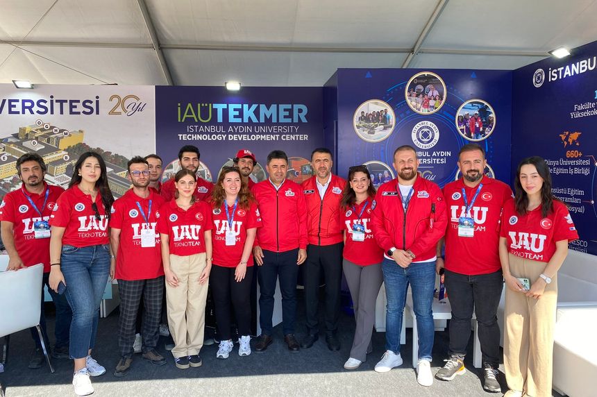 İstanbul Aydın Üniversitesi’nden TEKNOFEST’te Teknoloji Şovu!