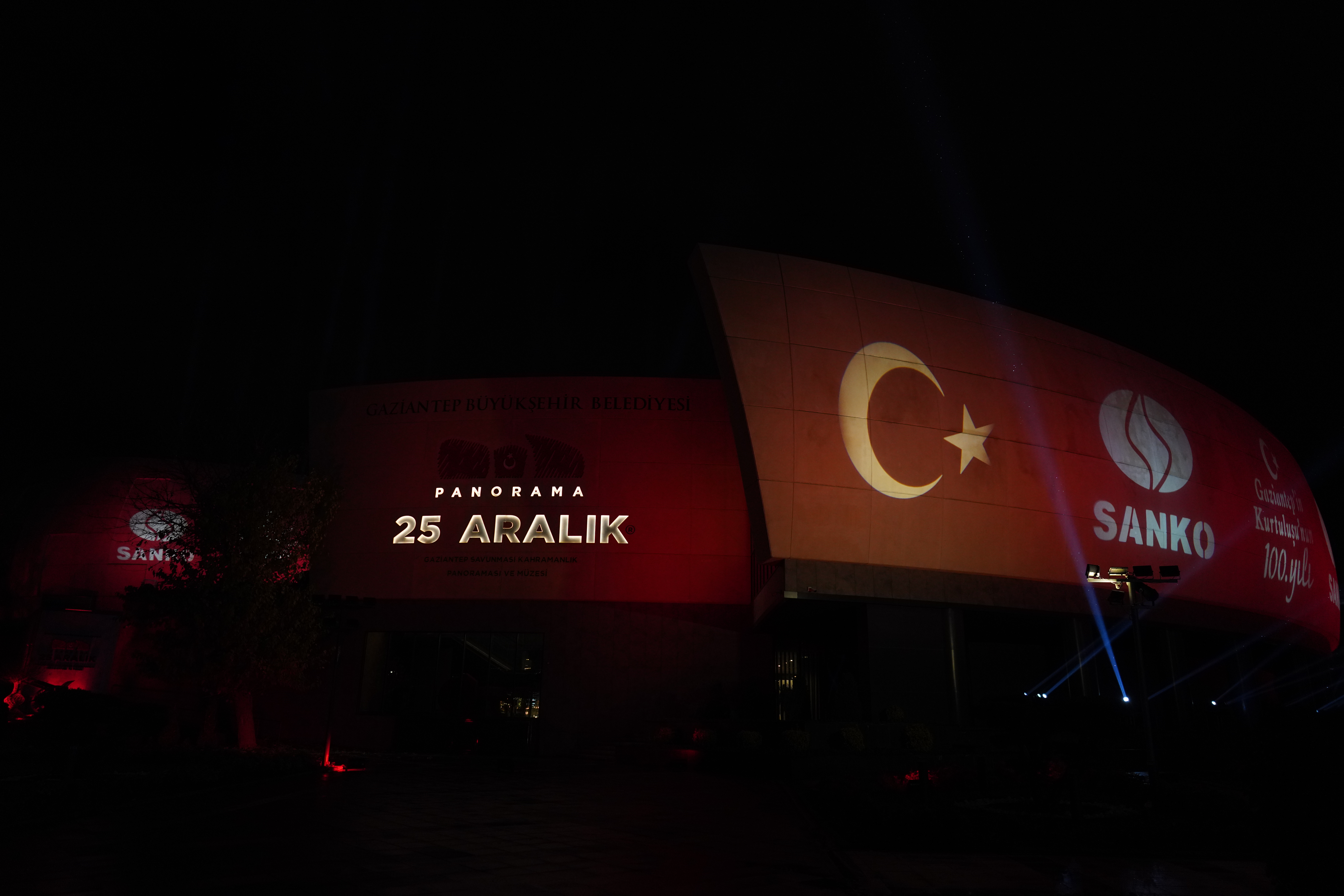 SANKO HOLDİNG GAZİANTEP’İN KURTULUŞU’NUN 100. YILINI  ÖZEL ETKİNLİKLE KUTLADI