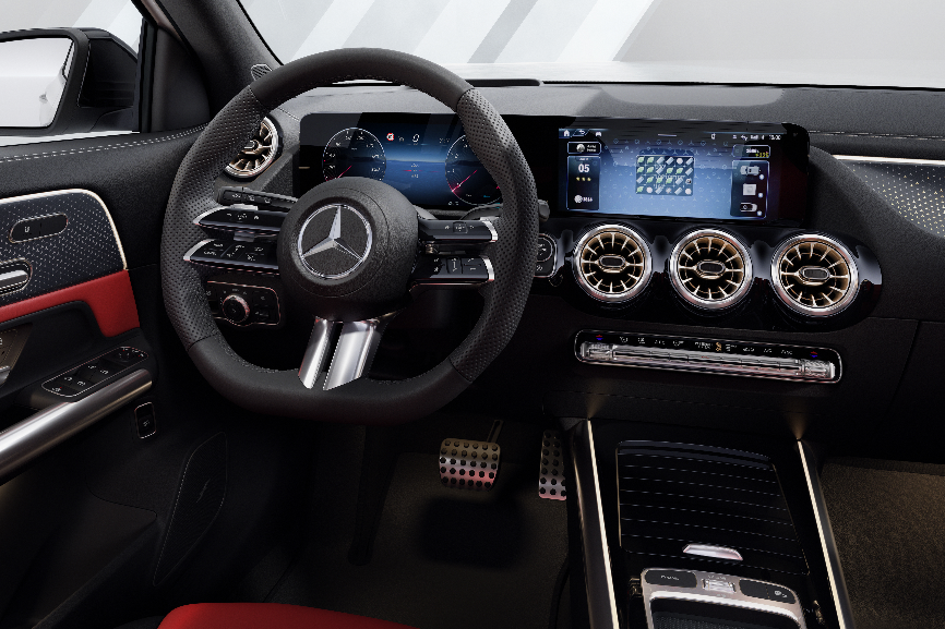 Mercedes-Benz GLA 250 e - interior