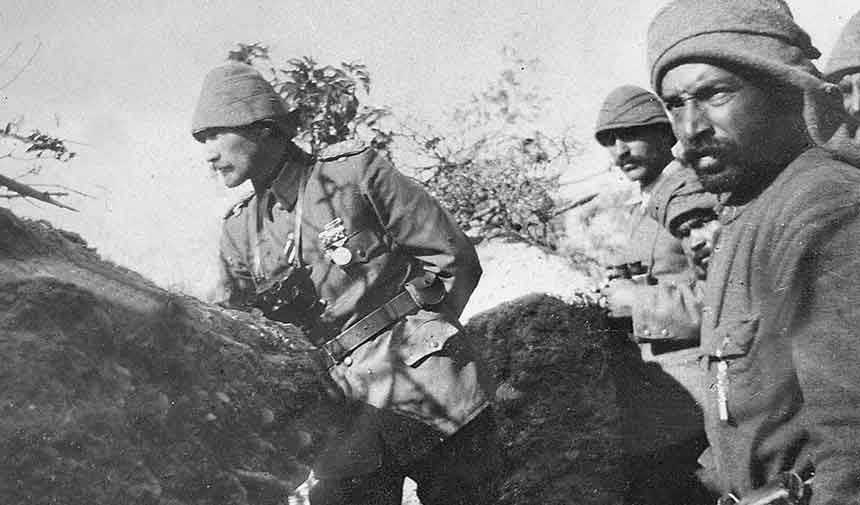 Atatürk'ün fotoğraflarını çeken makina Çanakkale'de sergileniyor