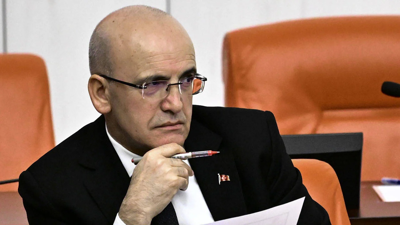 Bakan Şimşek: "İhracat nisanda takvim etkisinin katkısıyla yıllık yüzde 22,3 arttı"