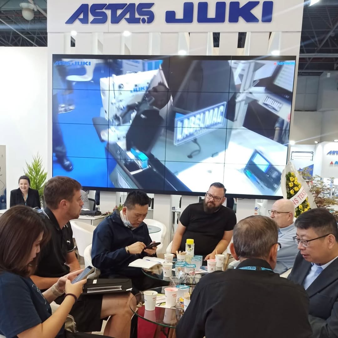 ✅ Garment Tech Istanbul Fuarı’nın 2. Gününü Başarıyla Tamamladık!Standımızı Ziyaret Eden Tüm Misafirlerimize Ilgi Ve Değerli Sohbetleri Için Teşekkür Ederiz🙏📍 Hall 4 Stand 415 416 417 Numaralı Standımızda Sizleri Be (1)