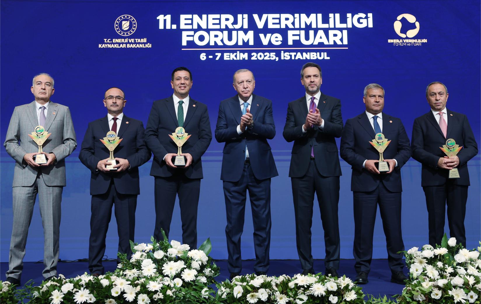 G2Kr S U Wc A E Vfm4.Jfif