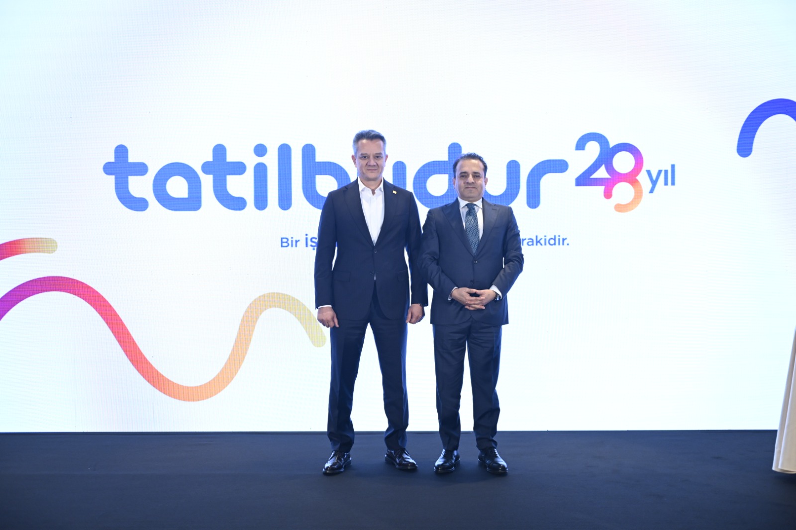 80493C2A 8Bf7 4A3E 82B7 B17D67F3C42B-1