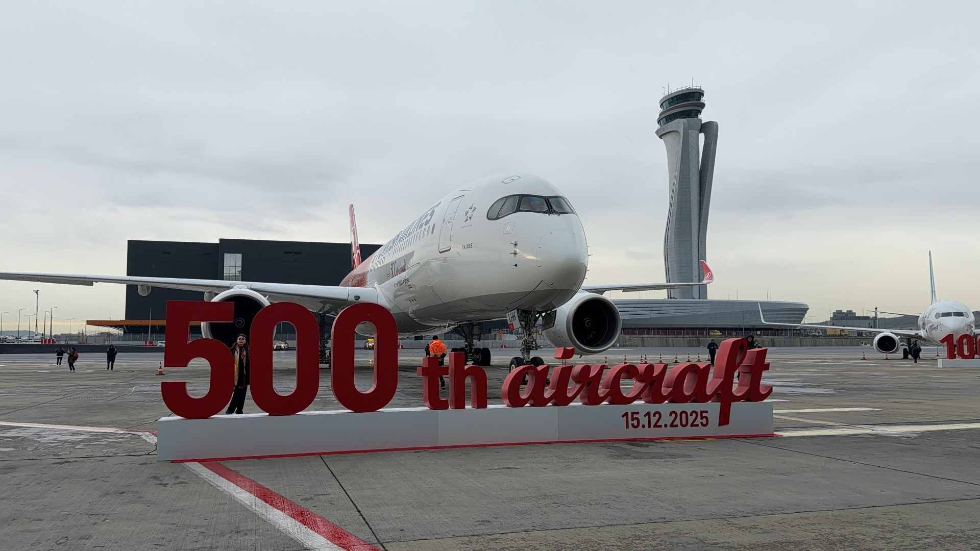 Türk Hava Yolları 500. Uçağını Tanıttı!