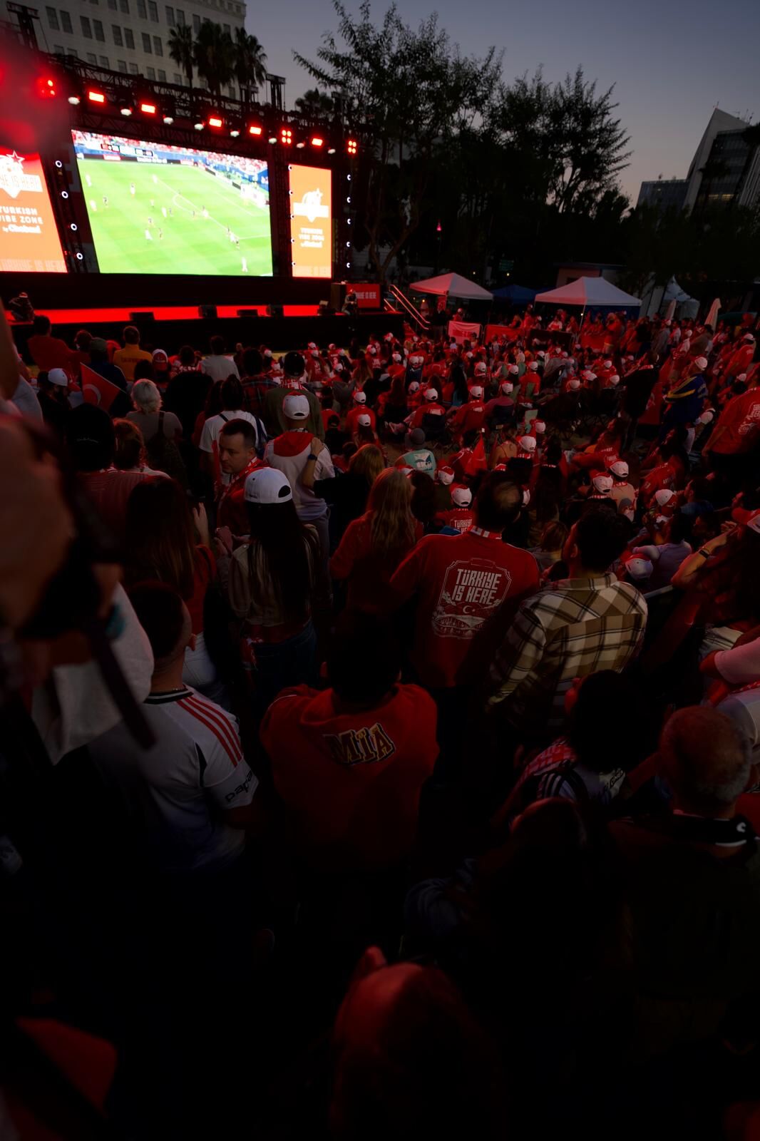 Los Angeles’ta Kirmizi Beyaz Gece (11)