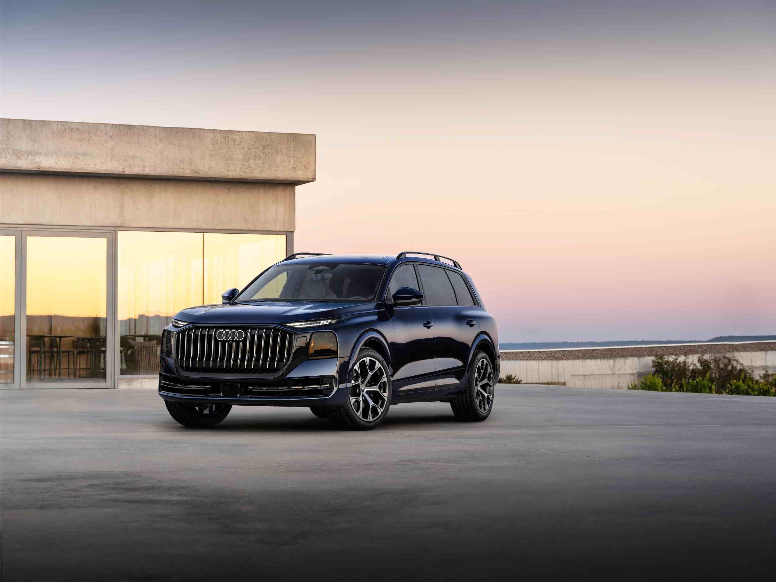 Audi tarihinin en büyük SUV modeli Q9, markanın yeni amiral gemisi oluyor