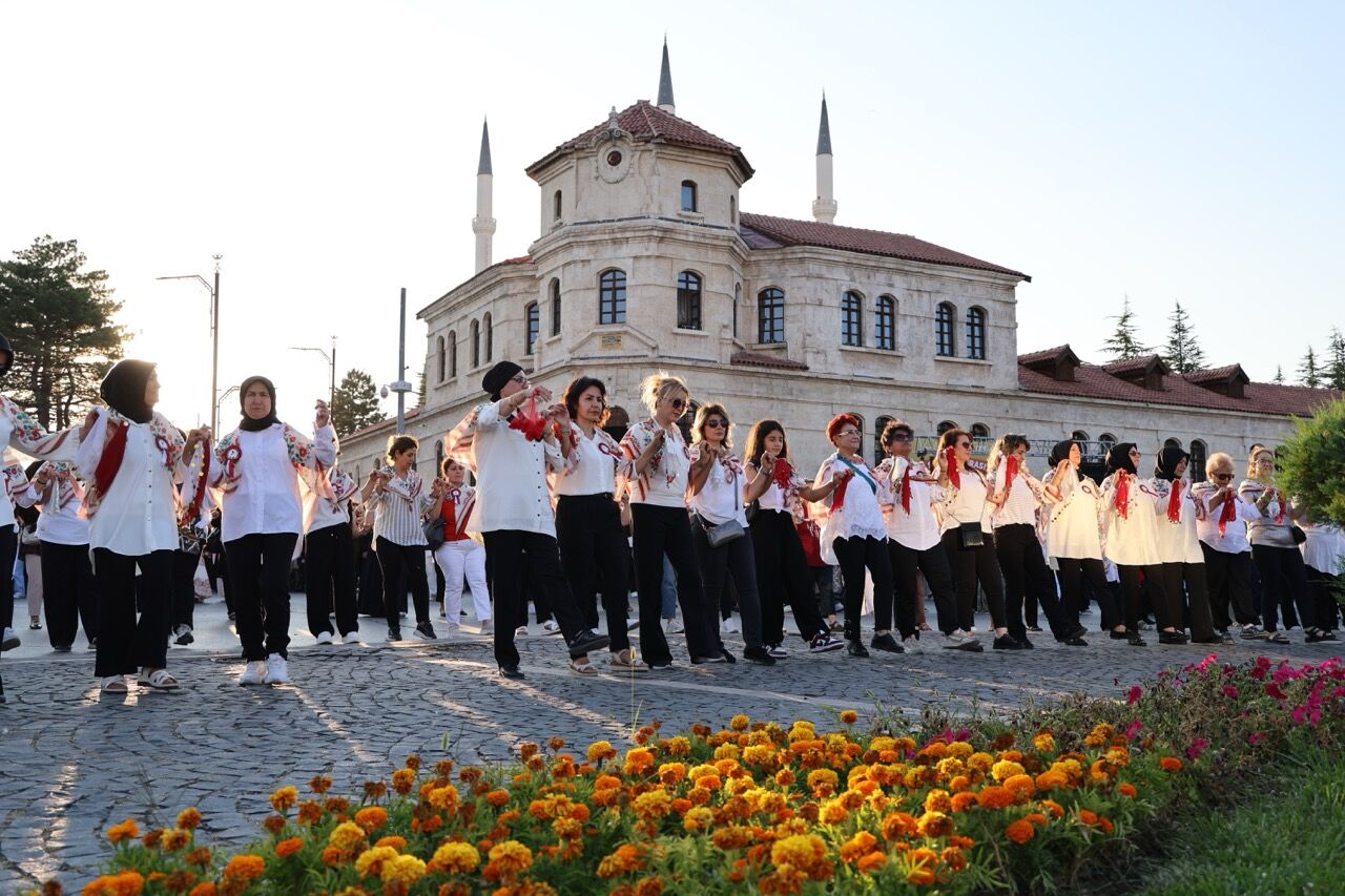 Büyük Aw764127 05