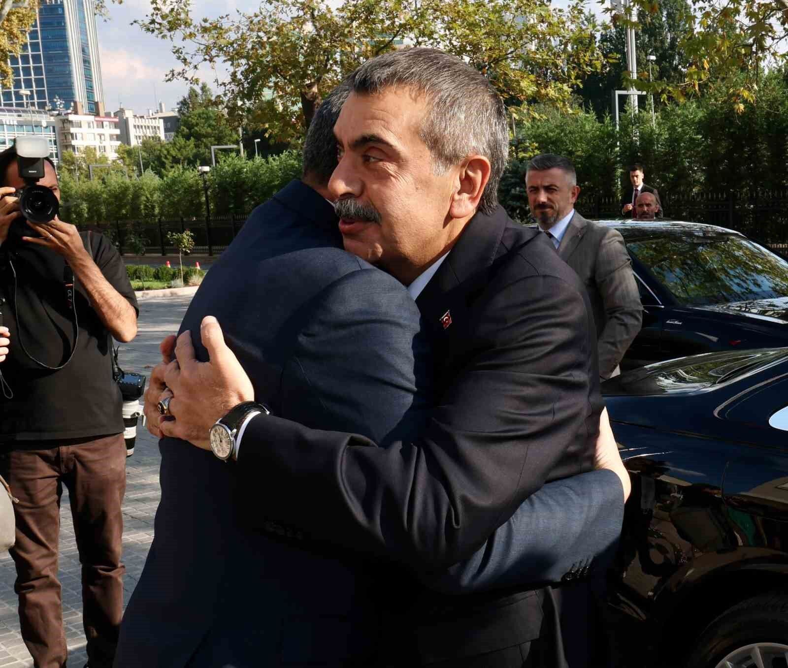 Bakan Çiftçi: 'Okullarımızda 31 bin tane bahçe görevlisi istihdam etmiş olduk'