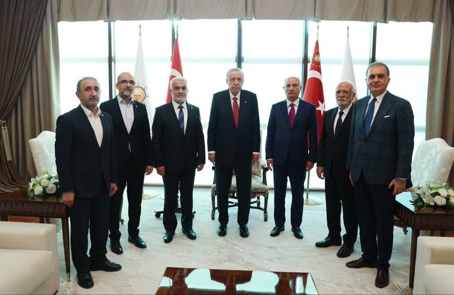 Erdoğan, HÜDA PAR Genel Başkanı Yapıcıoğlu'nu kabul etti