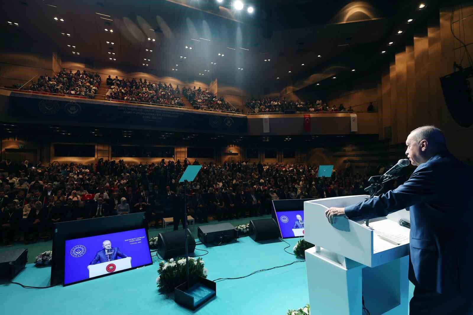 Cumhurbaşkanı Erdoğan: 'Terörsüz Türkiye sürecini bir devlet projesi olarak yürütüyoruz'