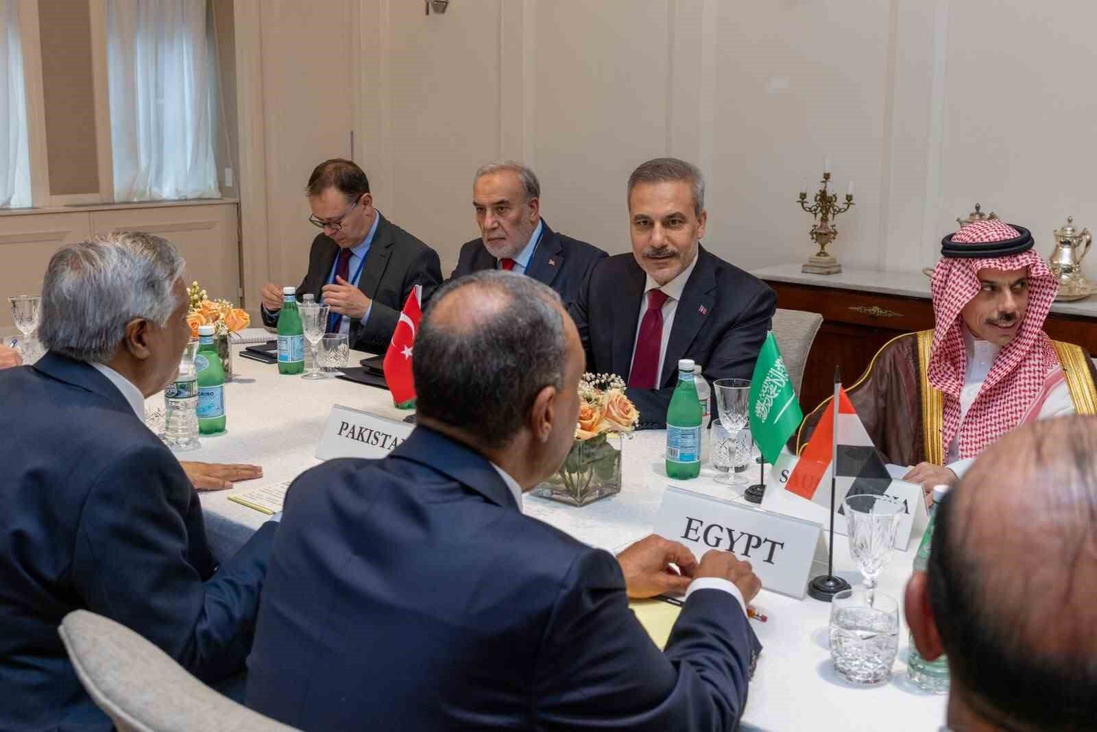 Dışişleri Bakanı Fidan, Türkiye-Mısır-Pakistan-Suudi Arabistan Dışişleri Bakanları Toplantısı'na katıldı