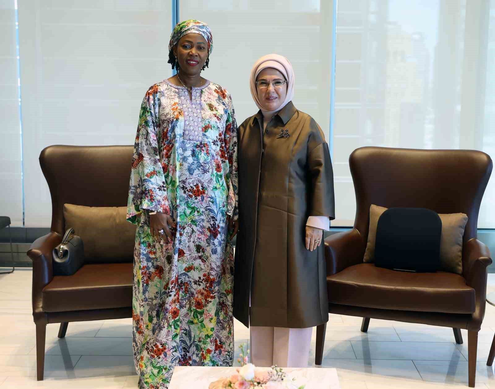 Emine Erdoğan, Sierra Leone Cumhurbaşkanı'nın eşi Fatima Maada Bio ile görüştü