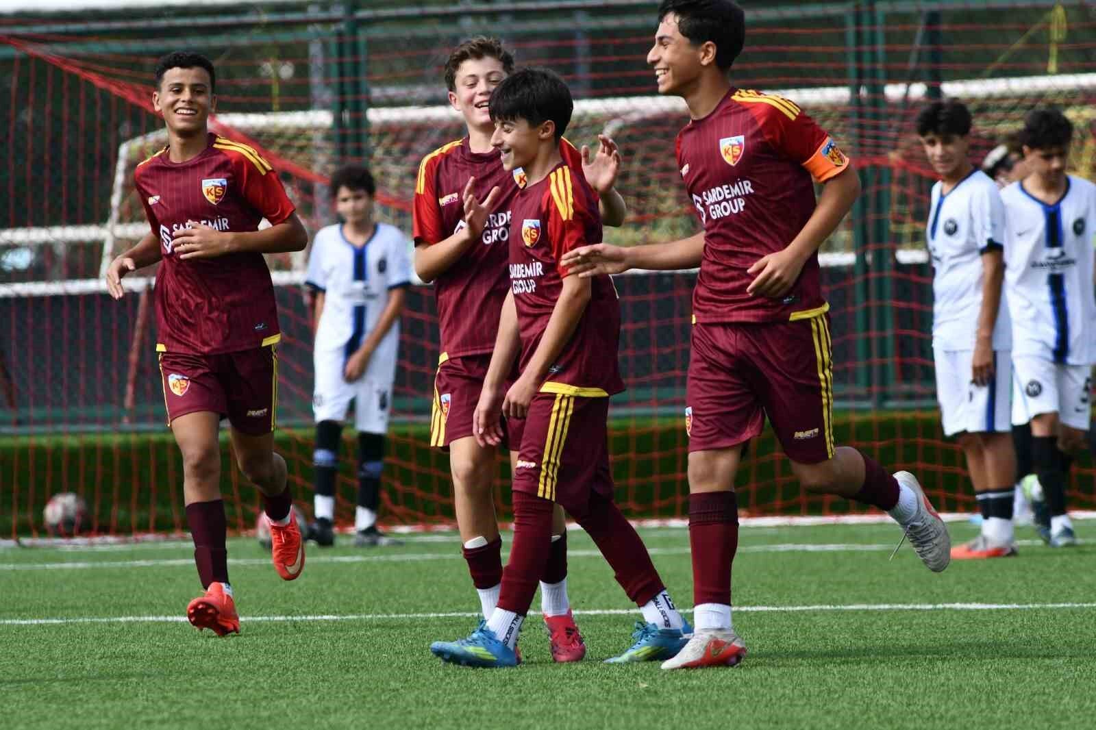 Kayserispor U14 takımı 2'de 2 yaptı