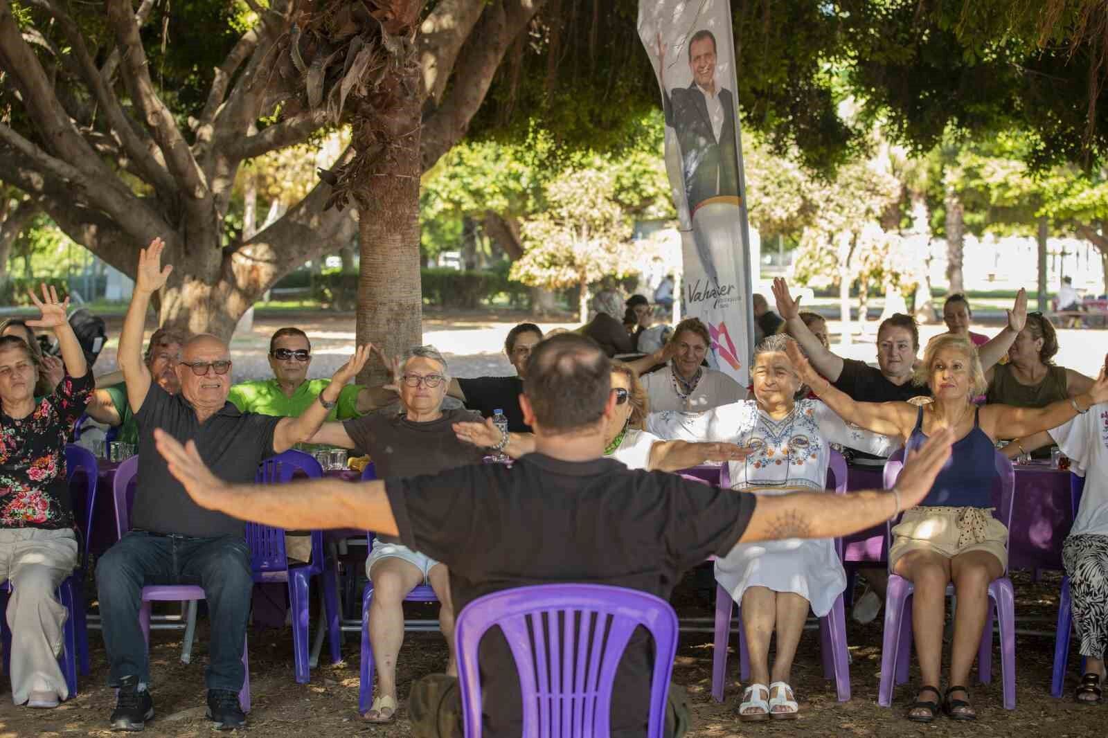 Mersin'de 80'ler buluşmasında spor ve eğlence bir arada