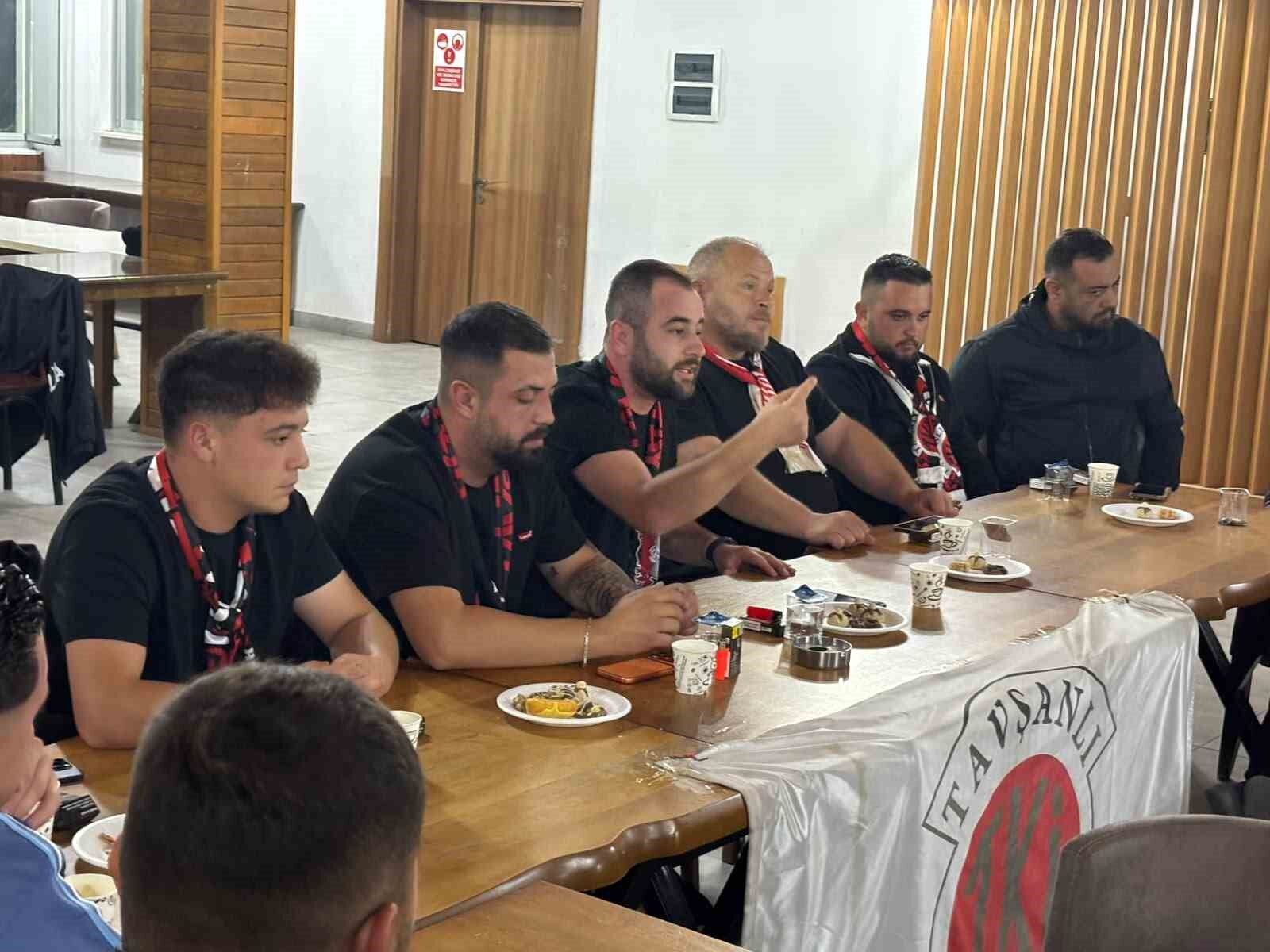 Tavşanlı'da Linyitspor tribünlerinde yeni dönem