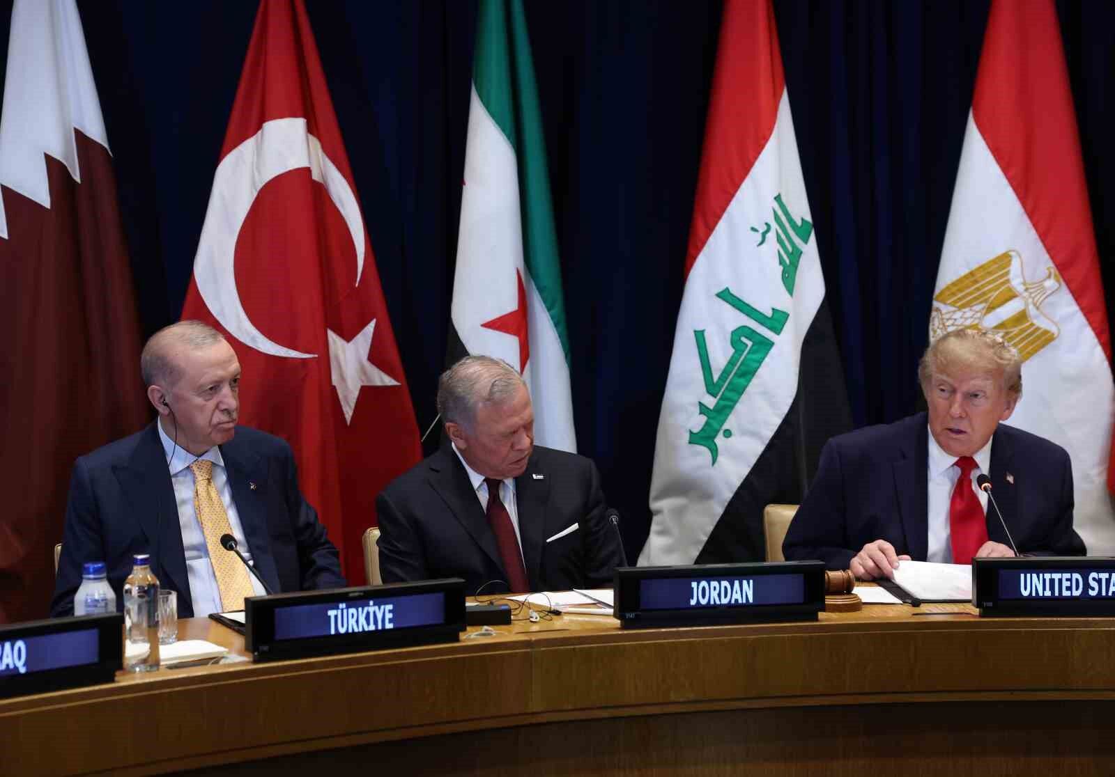 Trump'tan Cumhurbaşkanı Erdoğan'a övgüler: 'Harika bir adam, o tam bir sert adam, onunla uğraşmayın'