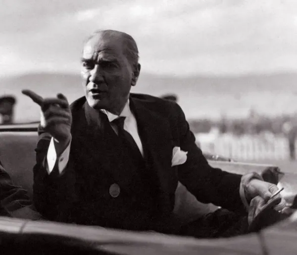 0X0 Ataturk Fotograflari Bilinmeyen Karelerden Derlendi Iste 29 Ekim Cumhuriyet Bayrami Turk Bayragi Resmi Ve Must 1666943448197