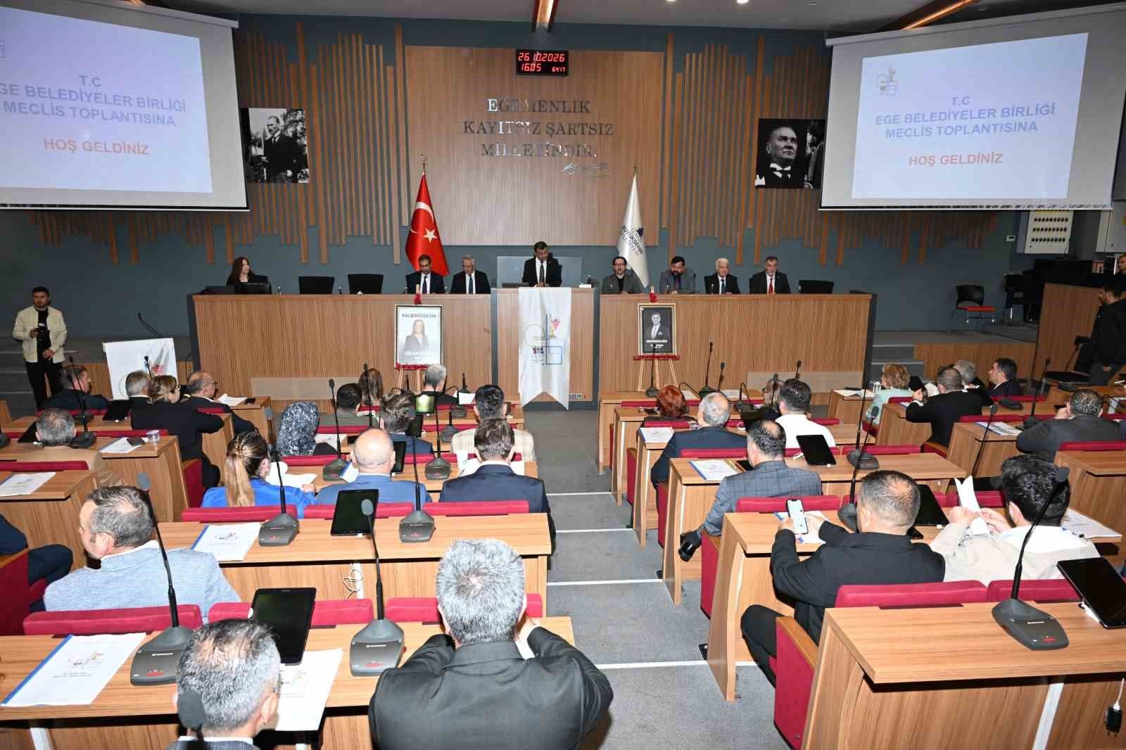 Ege Belediyeler Birliği İzmir'de toplandı