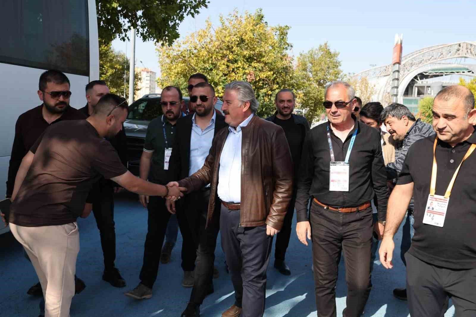 Erciyes 38 FK Kulüp Başkanı Ersoy'dan Başkan Palancıoğlu'na teşekkür
