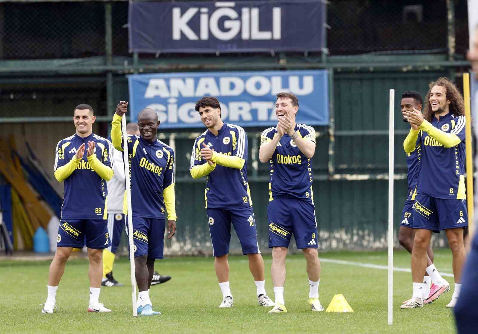 Fenerbahçe, Çaykur Rizespor maçı hazırlıklarına devam etti