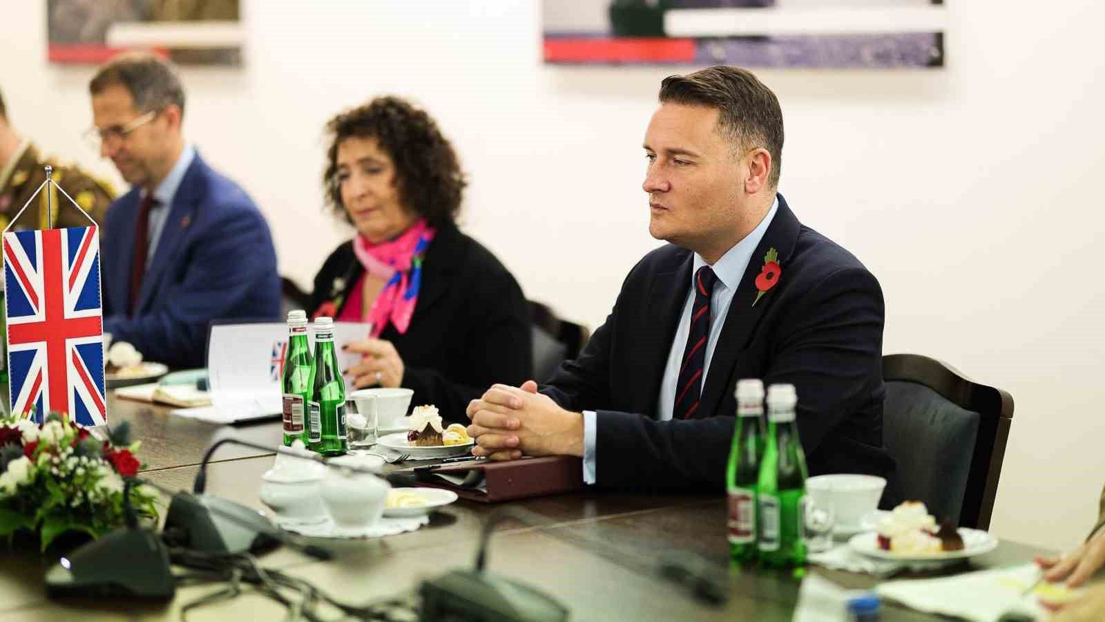 İngiltere Savunma Bakanı: 'Birleşik Krallık vatandaşları NATO ve NATO üyesi devletlerin Rusya ile savaş halinde olabileceği senaryoya hazırlıklı olmalı'